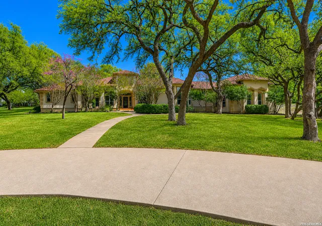 Photo 1 of Sale Pending at 112 Hidden Pointe, New Braunfels, TX 78132 | MLS# 1950976 | Listing updated on 2026-09-18