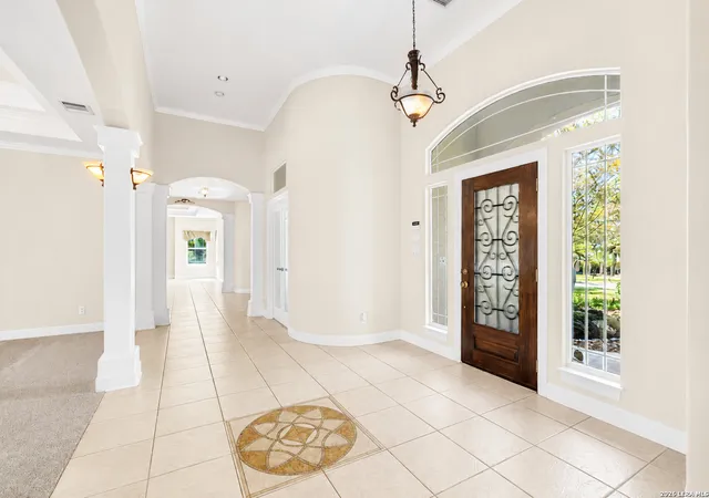 Photo 4 of Sale Pending at 112 Hidden Pointe, New Braunfels, TX 78132 | MLS# 1950976 | Listing updated on 2026-09-18