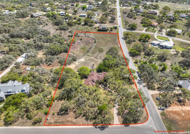 Photo 3 of Sale Pending at 112 Hidden Pointe, New Braunfels, TX 78132 | MLS# 1950976 | Listing updated on 2026-09-18