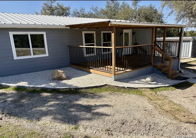 Photo 1 of Single family home for sale at 1250 Pecan Circle, Canyon Lake, TX 78133 | MLS# 1950979 | Listing updated on 2026-08-28