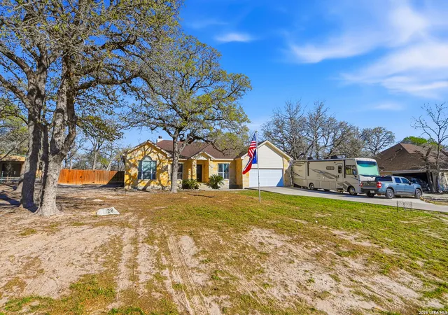Photo 3 of Single family home for sale at 528 Jacobs, La Vernia, TX 78121 | MLS# 1950994 | Listing updated on 2026-10-08