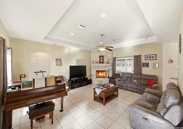 Photo 4 of Single family home for sale at 528 Jacobs, La Vernia, TX 78121 | MLS# 1950994 | Listing updated on 2026-10-08