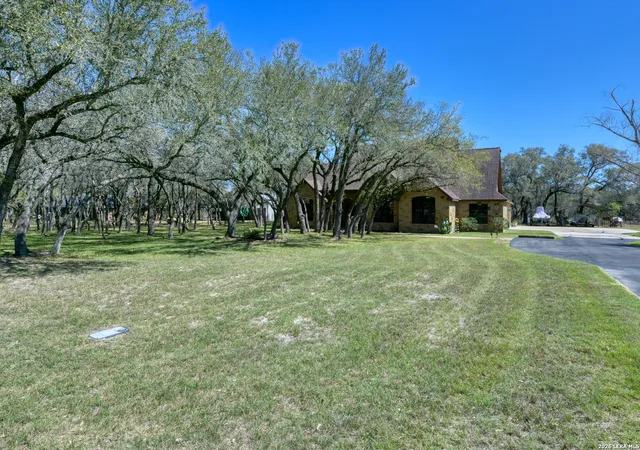 2nd image of 204 Fawn, Floresville, TX 78114 | MLS# 1951010