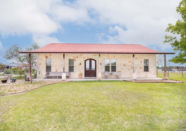 Photo 3 of Single family home for sale at 15980 County Road 582, La Coste, TX 78039 | MLS# 1951093 | Listing updated on 2026-08-27