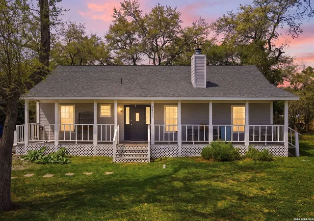 Photo 1 of Single family home for sale at 3400 Lakeview, Canyon Lake, TX 78133 | MLS# 1951094 | Listing updated on 2026-07-19