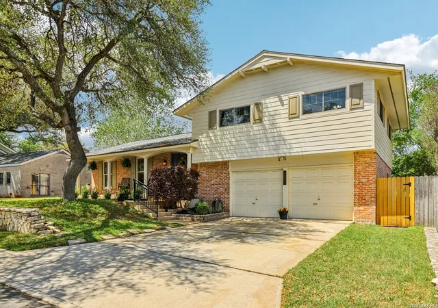 Photo 2 of Single family home for sale at 15719 Blue Creek St, San Antonio, TX 78232 | MLS# 1951108 | Listing updated on 2026-04-14