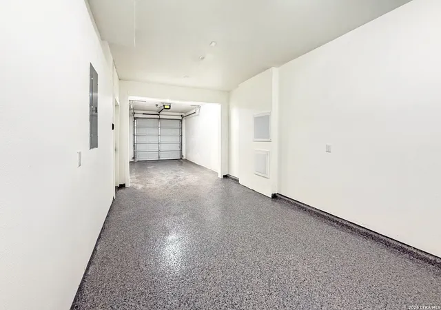 2nd image of 308 S Mesquite, San Antonio, TX 78203