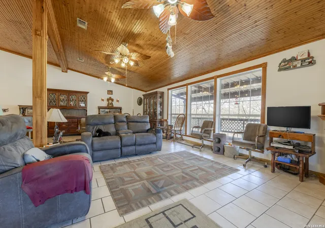 3rd image of 200 Highland Dr, Bandera, TX 78003 | MLS# 1951132