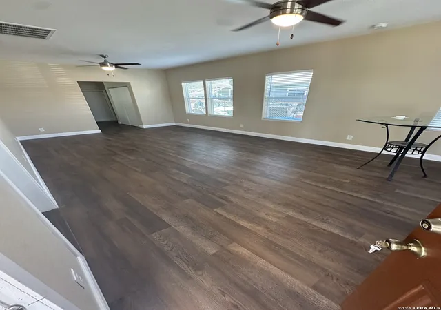 Photo 2 of Sale Pending at 918 Sacramento, San Antonio, TX 78201 | MLS# 1951142 | Listing updated on 2026-08-27