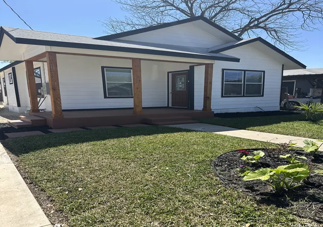 Photo 1 of Sale Pending at 918 Sacramento, San Antonio, TX 78201 | MLS# 1951142 | Listing updated on 2026-08-27