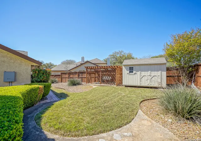 Photo 4 of Sale Pending at 5835 Royal Clb, San Antonio, TX 78239 | MLS# 1951184 | Listing updated on 2026-04-23