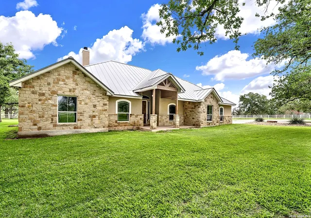 4th image of 1224 Fm 3432, La Vernia, TX 78101 | MLS# 1951201