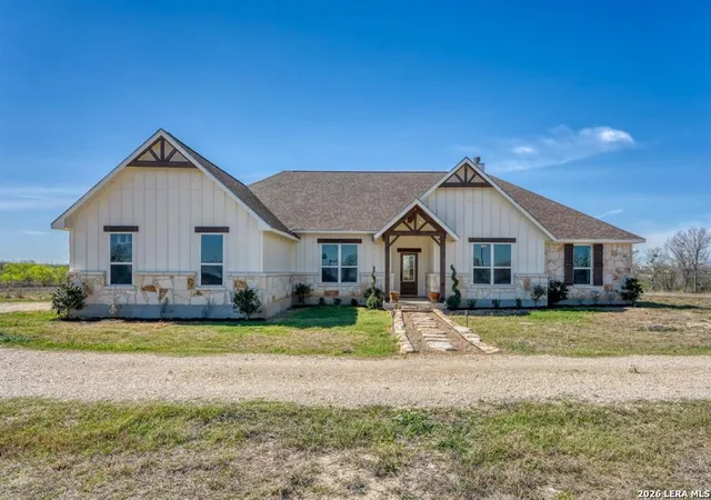 Photo 1 of Single family home for sale at 1642 Scull Rd, San Marcos, TX 78666 | MLS# 1951227 | Listing updated on 2026-10-08