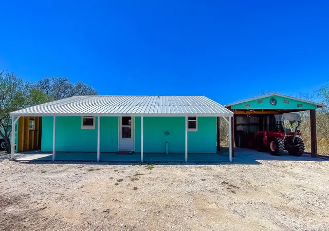 1st image of 153 Pvt 4022, Beeville, TX 78102 | MLS# 1951237