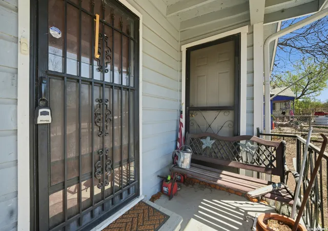 Photo 2 of Single family home for sale at 309 Gray, San Antonio, TX 78208 | MLS# 1951255 | Listing updated on 2026-04-06