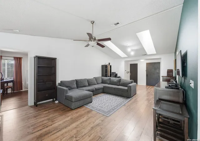 Photo 4 of Sale Pending at 419 Wagon Xing, Universal City, TX 78148 | MLS# 1951284 | Listing updated on 2026-04-02