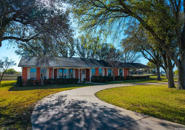 1st image of 25 Labus, Floresville, TX 78114 | MLS# 1951295