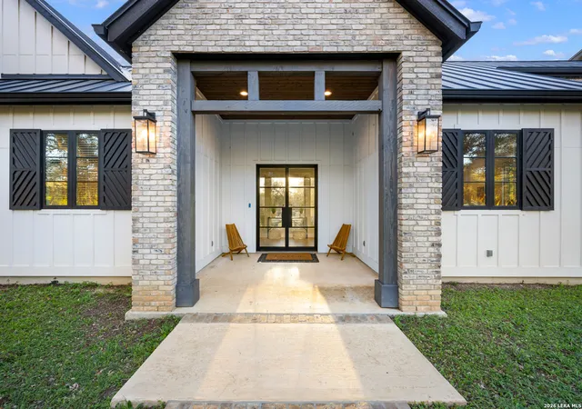 Photo 3 of Single family home for sale at 31952 Smithson Valley Rd, Bulverde, TX 78163 | MLS# 1951327 | Listing updated on 2026-04-03