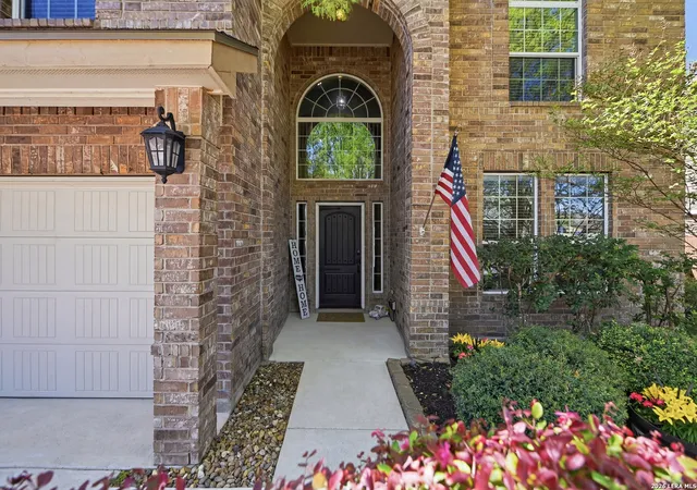 Photo 3 of Sale Pending at 133 Park Hts, Cibolo, TX 78108 | MLS# 1951331 | Listing updated on 2026-04-21