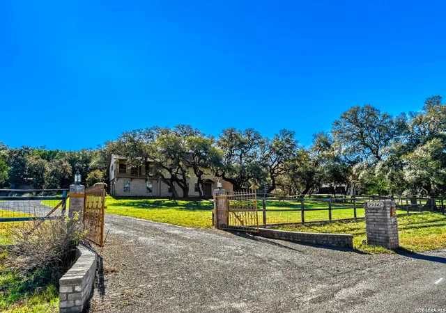 Photo 4 of Single family home for sale at 29342 Seabiscuit, Boerne, TX 78015 | MLS# 1951383 | Listing updated on 2026-06-08
