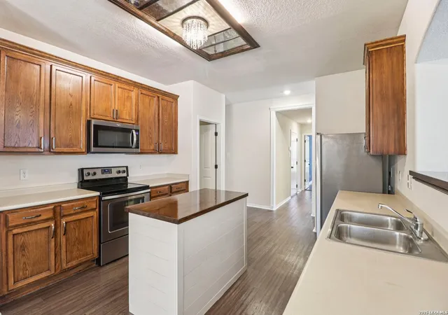 Photo 3 of Single family home for sale at 10723 Kobort, Helotes, TX 78023 | MLS# 1951392 | Listing updated on 2026-09-16