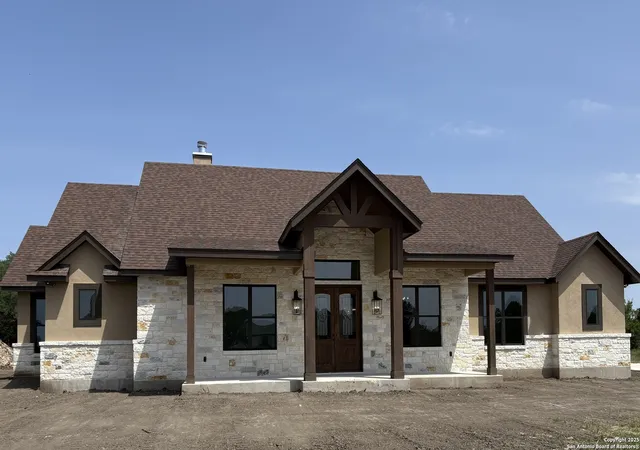 4th image of 811 Horseshoe Falls, Bandera, TX 78003 | MLS# 1951456