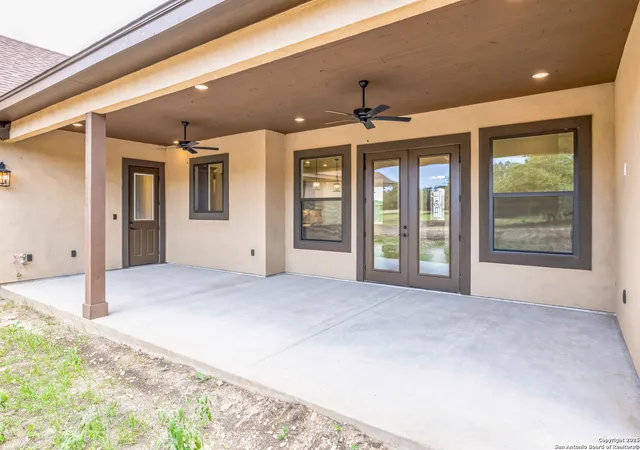 5th image of 811 Horseshoe Falls, Bandera, TX 78003 | MLS# 1951456