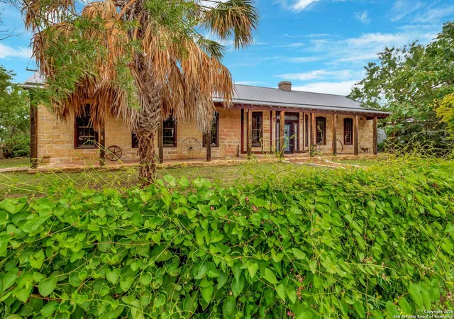 Photo 3 of Single family home for sale at 113 James, Brackettville, TX 78832 | MLS# 1951462 | Listing updated on 2026-04-03