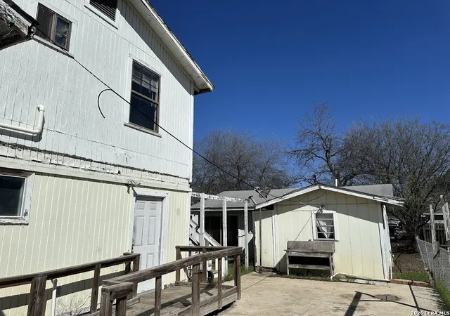 Photo 3 of Single family home for sale at 831 Brighton, San Antonio, TX 78211 | MLS# 1951472 | Listing updated on 2026-08-28