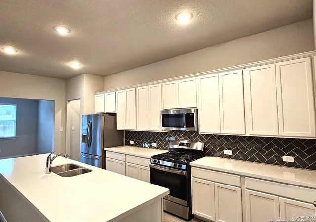 3rd image of 12549 Rothau Dr, Schertz, TX 78154 | MLS# 1951476