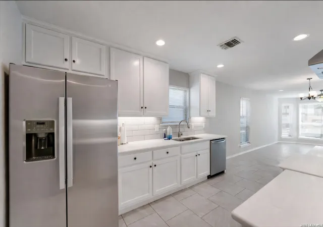 5th image of 9391 Valley Gate, San Antonio, TX 78250 | MLS# 1951478