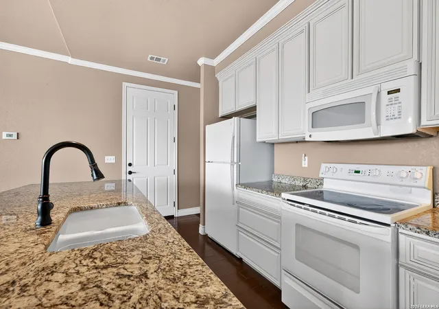 Photo 3 of Single family home for sale at 628 Cloud Top, Canyon Lake, TX 78133 | MLS# 1951479 | Listing updated on 2026-09-08