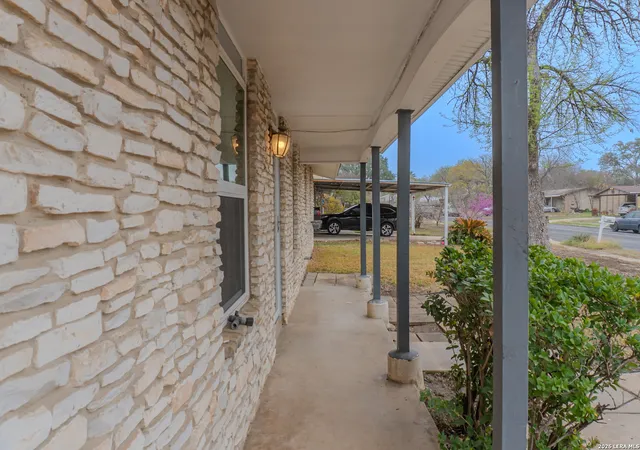 Photo 3 of Single family home for sale at 5103 Guinevere, San Antonio, TX 78218 | MLS# 1951492 | Listing updated on 2026-04-23