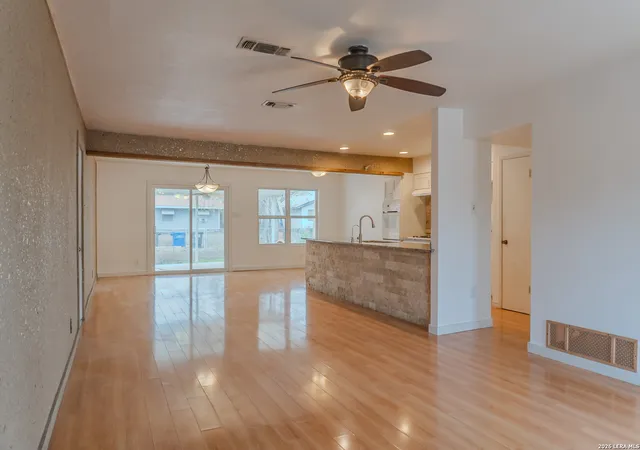 Photo 4 of Single family home for sale at 5103 Guinevere, San Antonio, TX 78218 | MLS# 1951492 | Listing updated on 2026-04-23
