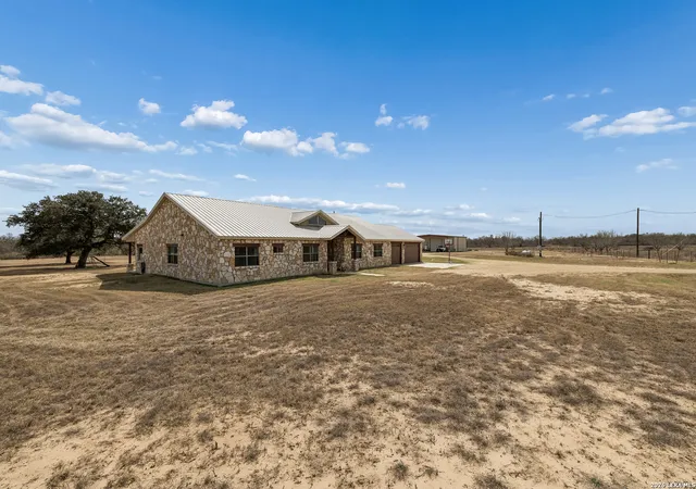 4th image of 854 County Road 7421, Yancey, TX 78886 | MLS# 1951519