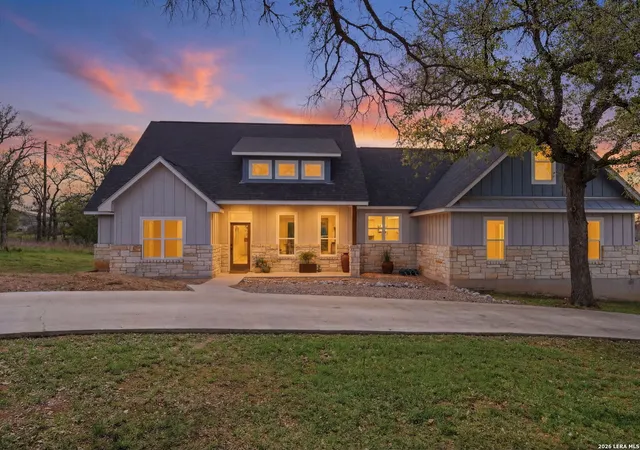 2nd image of 526 E Greenbriar, Granite Shoals, TX 78654 | MLS# 1951548