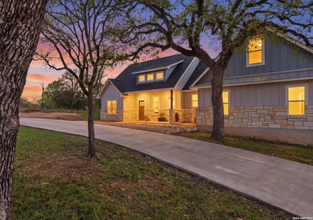 1st image of 526 E Greenbriar, Granite Shoals, TX 78654 | MLS# 1951548
