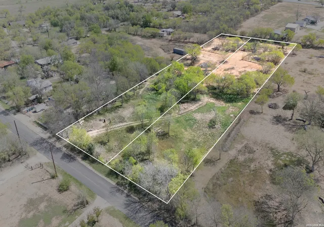 4th image of 7468 Real, China Grove, TX 78263 | MLS# 1951577