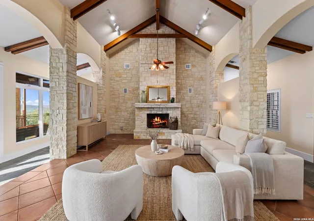 Photo 4 of Single family home for sale at 15529 Escarpment Oak, Helotes, TX 78023 | MLS# 1951604 | Listing updated on 2026-05-16