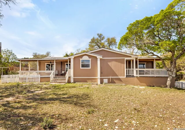 Photo 1 of Single family home for sale at 4551 Chamberlain, Canyon Lake, TX 78133 | MLS# 1951611 | Listing updated on 2026-08-04