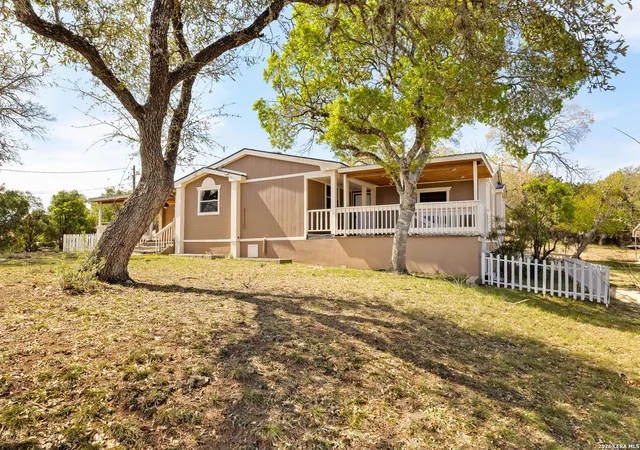 Photo 2 of Single family home for sale at 4551 Chamberlain, Canyon Lake, TX 78133 | MLS# 1951611 | Listing updated on 2026-08-04