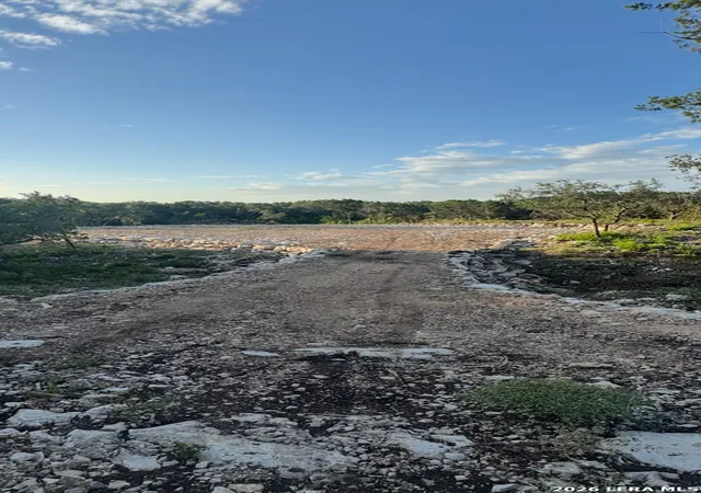 2nd image of 322 County Road 2481, Hondo, TX 78861 | MLS# 1951621