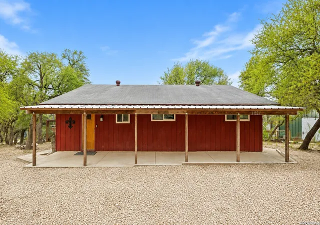 Photo 1 of Single family home for sale at 1221 Hallmark, Canyon Lake, TX 78133 | MLS# 1951622 | Listing updated on 2026-07-16