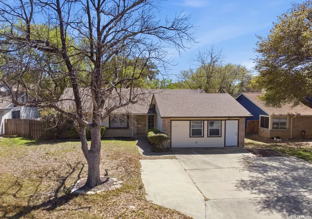 Photo 2 of Single family home for sale at 5722 Misty Glen, San Antonio, TX 78247 | MLS# 1951664 | Listing updated on 2026-05-04