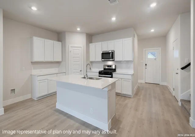Photo 3 of Sale Pending at 20817 Stonework Spur, San Antonio, TX 78266 | MLS# 1951736 | Listing updated on 2026-04-27