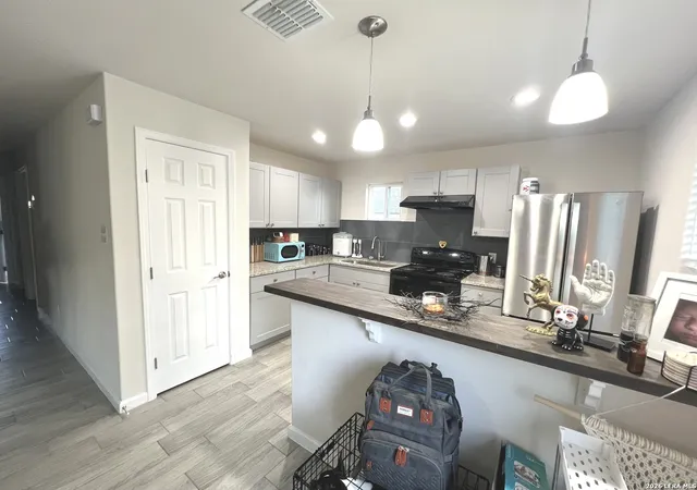 Photo 2 of Single family home for sale at 1755 Live Oak, Canyon Lake, TX 78133 | MLS# 1951751 | Listing updated on 2026-08-24