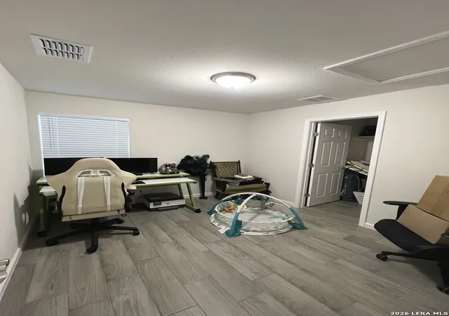 Photo 4 of Single family home for sale at 1755 Live Oak, Canyon Lake, TX 78133 | MLS# 1951751 | Listing updated on 2026-08-24
