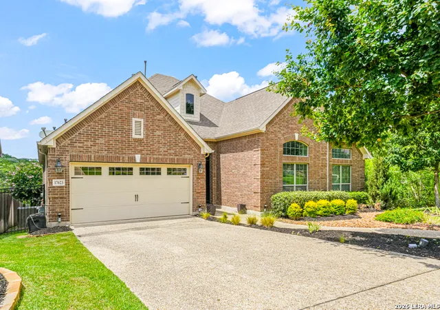 Photo 2 of Sale Pending at 17023 Sonoma Ridge, San Antonio, TX 78255 | MLS# 1951804 | Listing updated on 2026-04-07
