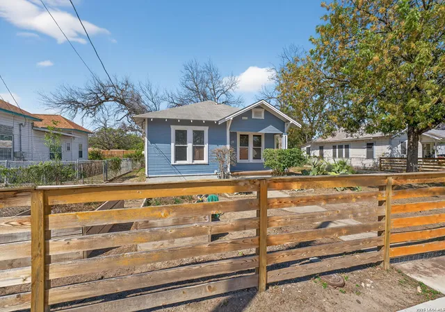 Photo 3 of Sale Pending at 139 Ward, San Antonio, TX 78223 | MLS# 1951823 | Listing updated on 2026-04-27