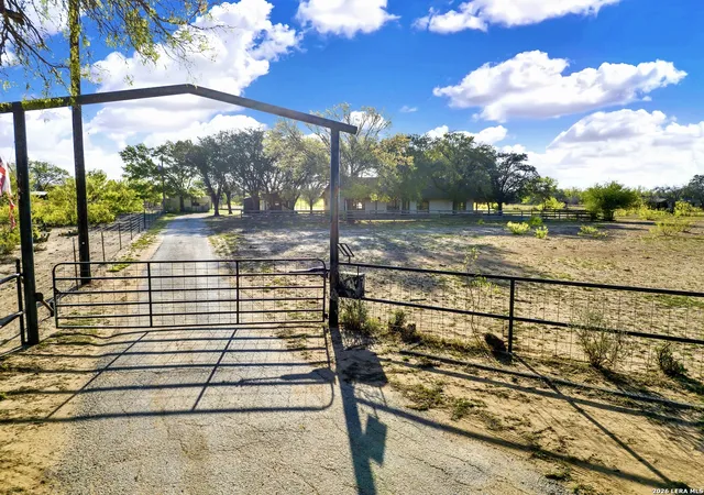 2nd image of 386 County Road 763, Devine, TX 78016 | MLS# 1951830